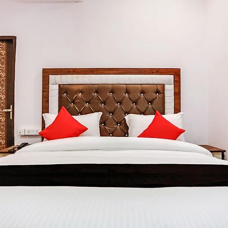 Hotel O Golden Stone Газиабад Екстериор снимка